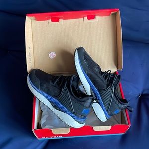 Puma slip on sneakers